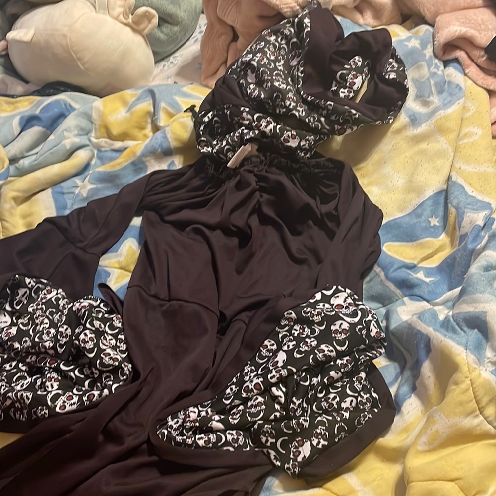 10/$10 Kids Gothic Robe Halloween Costume